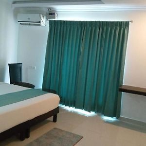 Budget Kamer met een King Size Bed